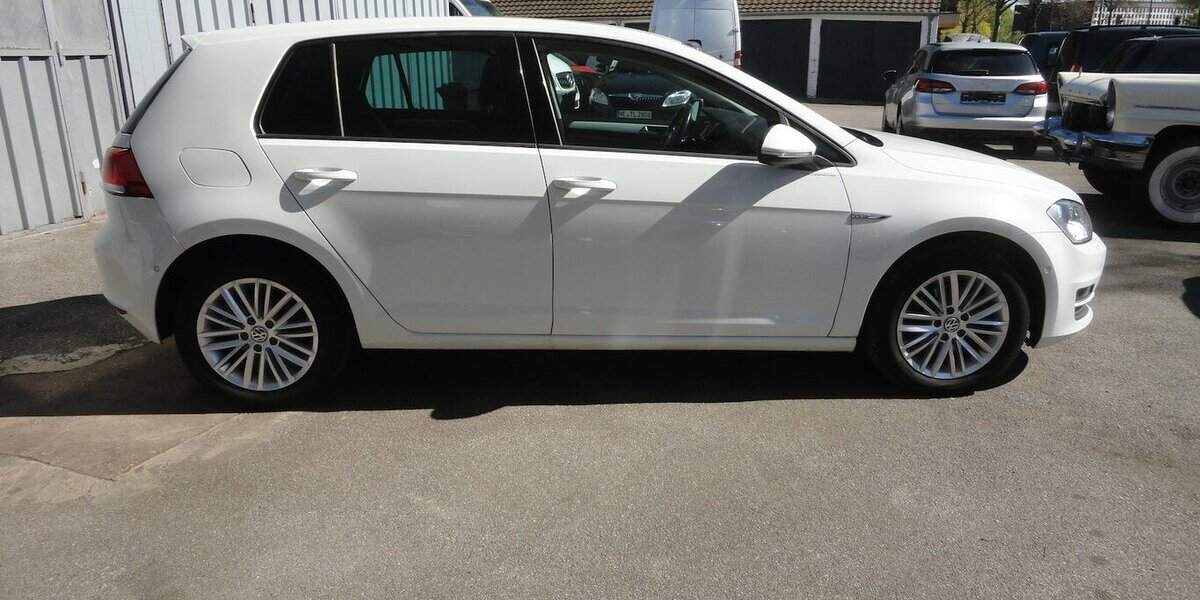 VW Golf Cup 1,4 BMT, DGS, Klimatr.SHZ.PDC V+H 147.000 km 10.950 &euro; Neuss 41462
