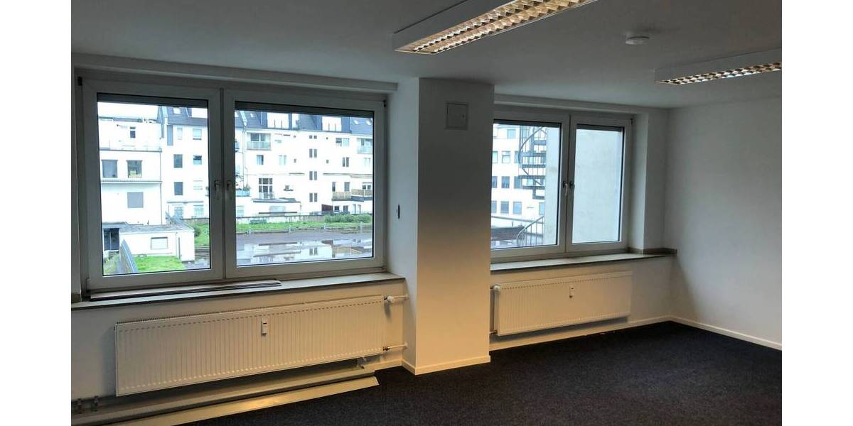 Gewerbeobjekt Düsseldorf Stadtmitte - 4 Zimmer, 125 m&sup2;, 2.500&euro; | Angebot:25738805