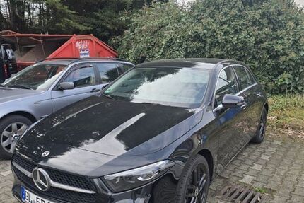 Mercedes-Benz A 180 22.000 km 29.990 &euro; Bergisch Gladbach 51469
