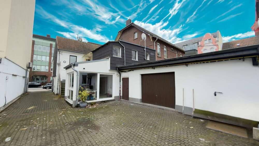 Wohn- und Geschäftshaus mit Baugenehmigung & Entwicklungspotenzial in 1A-Lage - Wohn- & Geschäftshaus Leverkusen Wiesdorf | Angebot:26579639