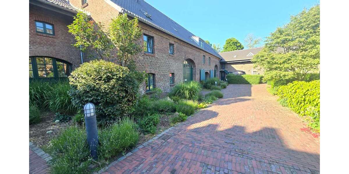 Etagenwohnung Grevenbroich - 4 Zimmer, 105 m&sup2;, 995&euro; | Angebot:26310021