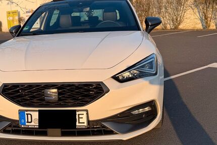 Seat Leon 127.356 km 15.999 &euro; Düsseldorf 40225