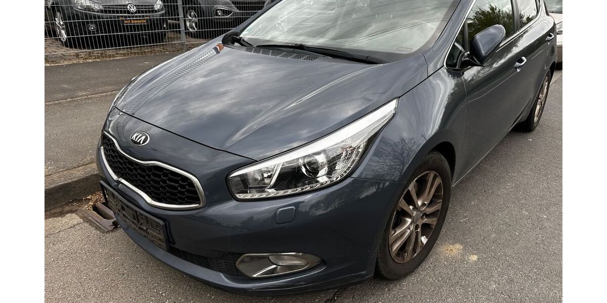 Kia Andere 237.000 km 4.999 &euro; Köln 51145