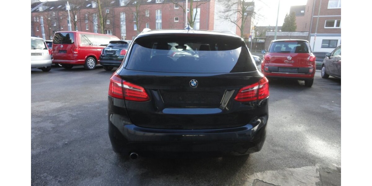 BMW 218 Active Tourer Autom Navi LED Klimatr.PDC SHZ 112.000 km 11.999 &euro; Neuss 41462