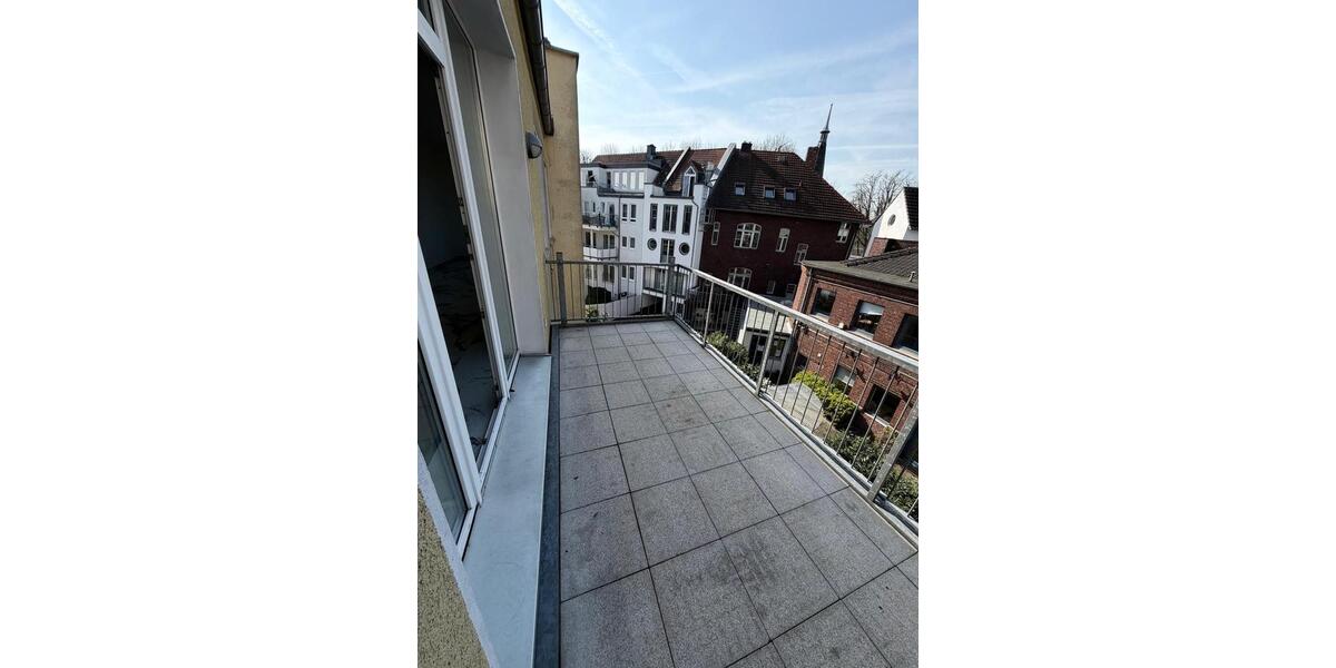 Dachgeschoßwohnung Düsseldorf Stadtbezirk 9 - 3 Zimmer, 130 m&sup2;, 2.450&euro; | Angebot:25792060