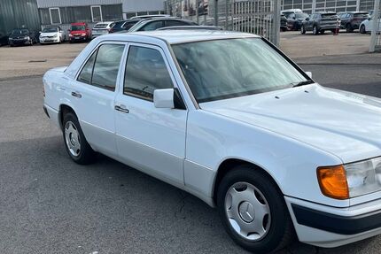 Mercedes-Benz 200 86.927 km 10.900 &euro; Köln 51147