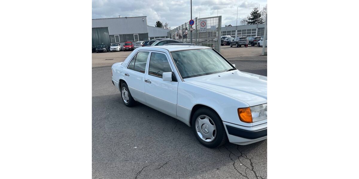 Mercedes-Benz 200 86.927 km 10.900 &euro; Köln 51147