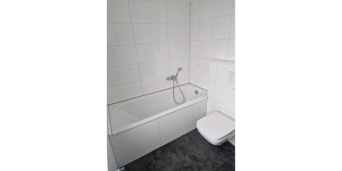 Maisonettenwohnung Solingen Mitte - 4 Zimmer, 100 m&sup2;, 1.500&euro; | Angebot:25282862