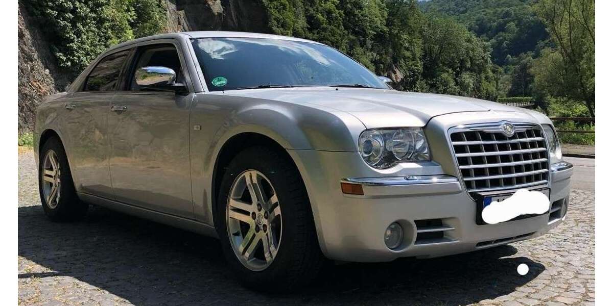 Chrysler 300C 138.000 km 8.500 &euro; Köln 51065