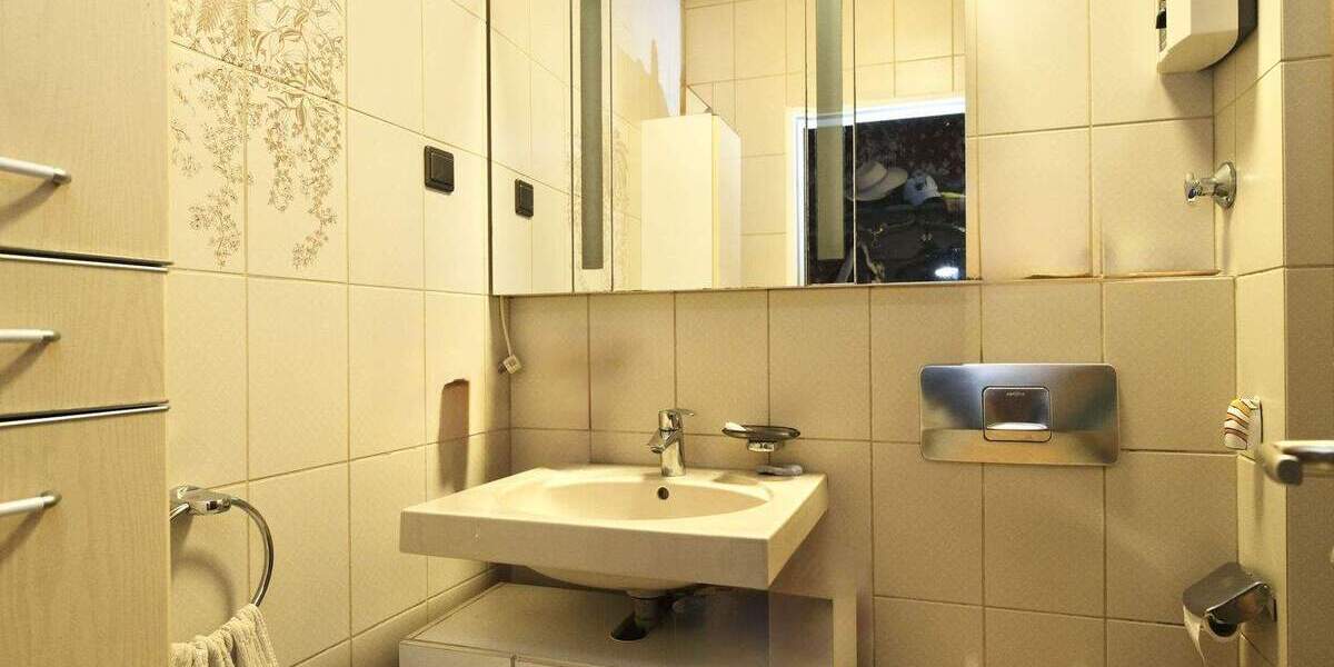 Etagenwohnung Neuss Rosellen - 4 Zimmer, 96 m&sup2;, 239.000&euro; | Angebot:25687337
