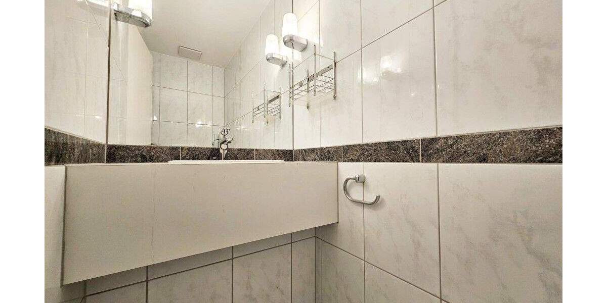 Etagenwohnung Solingen Ohligs-Aufderhöhe - 3 Zimmer, 117 m&sup2;, 1.400&euro; | Angebot:25702959